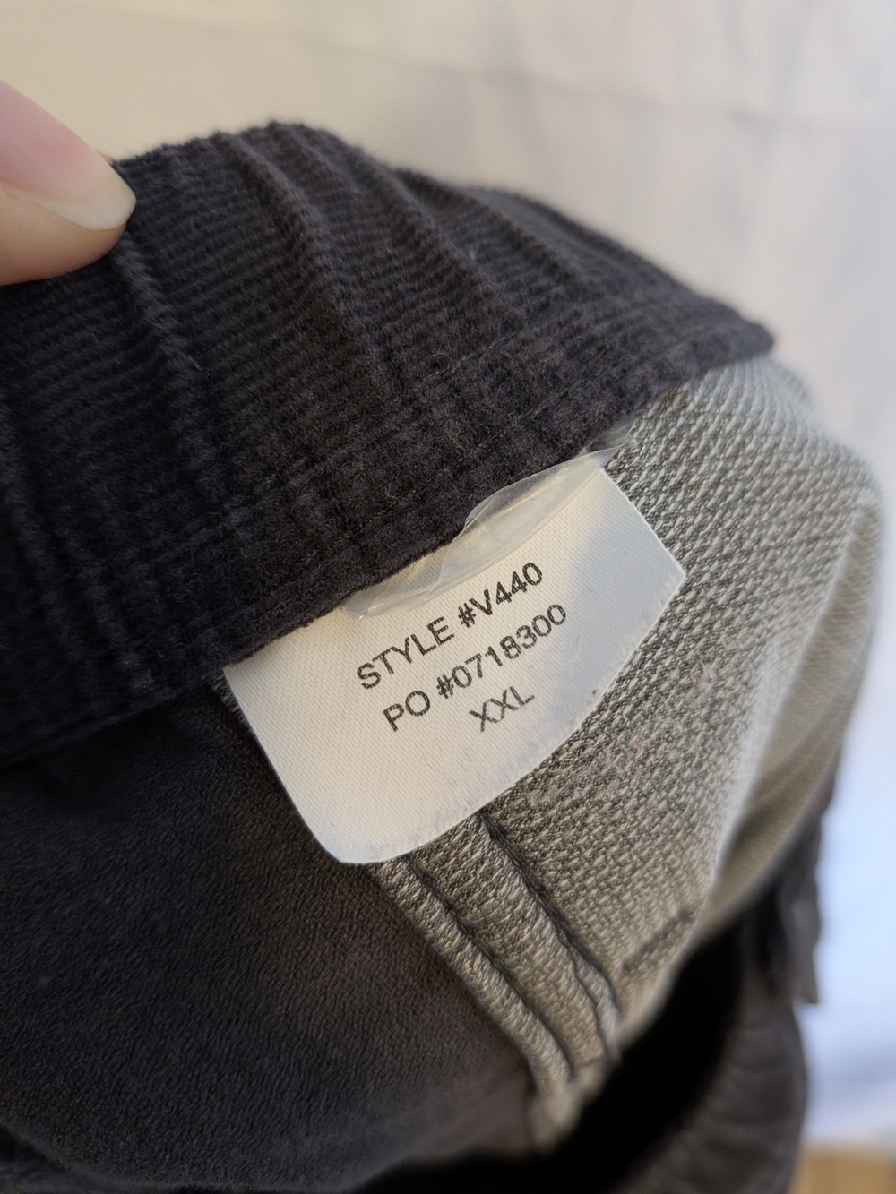 Vuori Men's Optimist Corduroy Pants in charcoal gray Size XXL - Picture 6 of 6